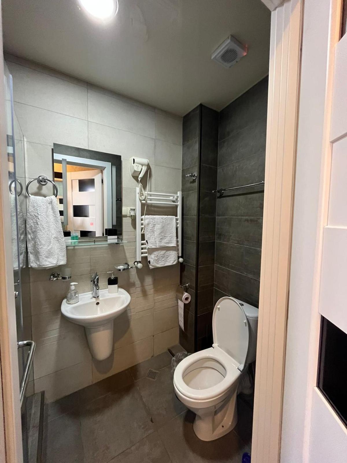 Family Hotel Vere Tower Tiflis Exterior foto