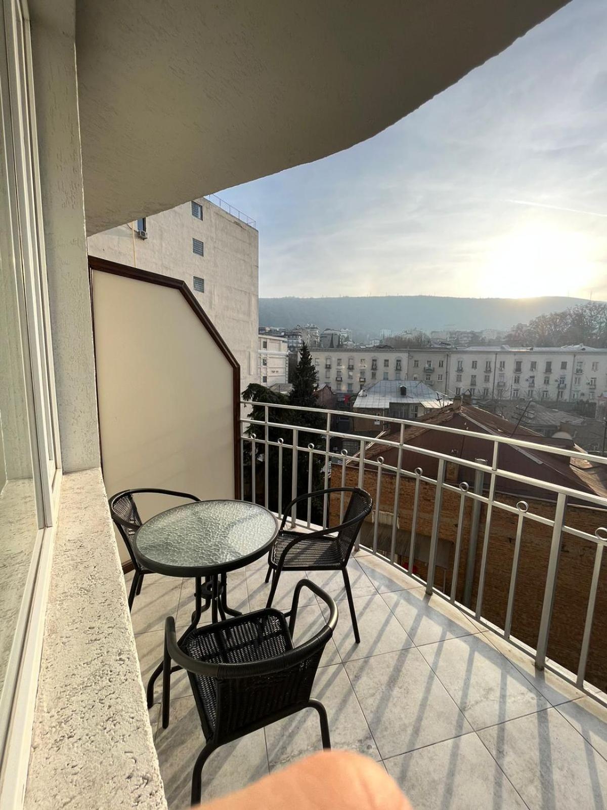 Family Hotel Vere Tower Tiflis Exterior foto